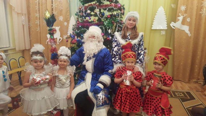 "Новогоднее шоу" в мини-центре "Аист"