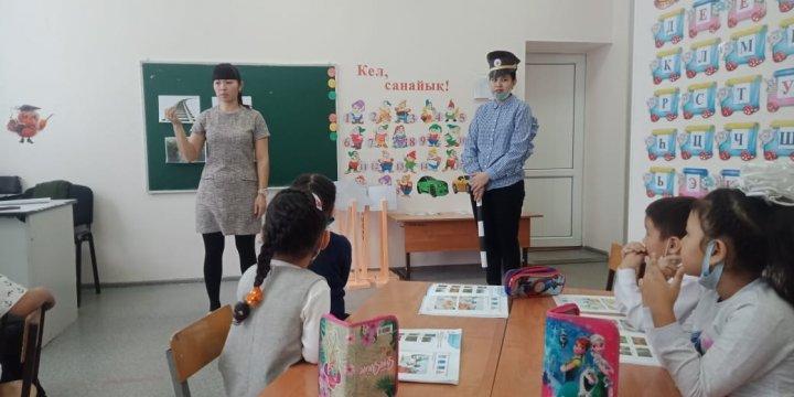 Урок қазақ тілі в рамках недели НК